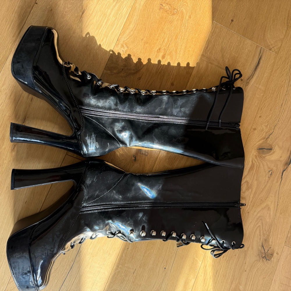 Black Patent Leather Platform Lace-Up Boots ladies 12 - Picture 2 of 4